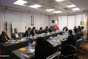 دیدار رئیس بنیاد مستضعفان با مدیران هلدینگ صنایع برق و انرژی صبا 12